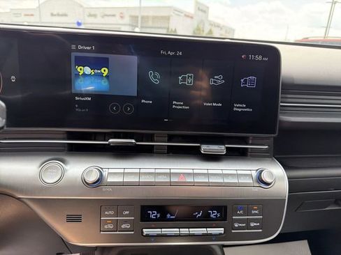 Used 2025 Hyundai Kona SEL AWD/4WD image 21