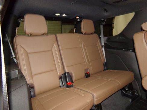 New 2025 Chevrolet Tahoe High Country image 11