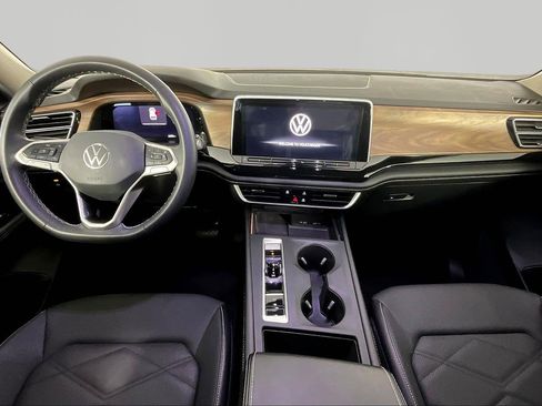 Used 2024 Volkswagen Atlas SE image 7