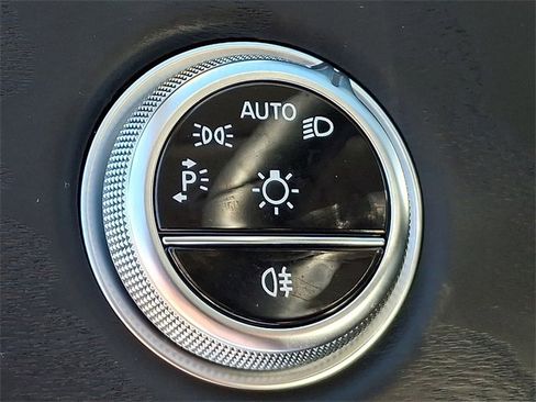 Used 2024 Mercedes-Benz E 350 4MATIC Sedan image 24