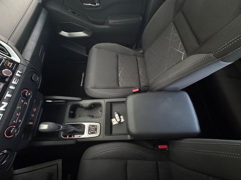 Used 2026 Nissan Frontier SV w/ Tow Package image 7