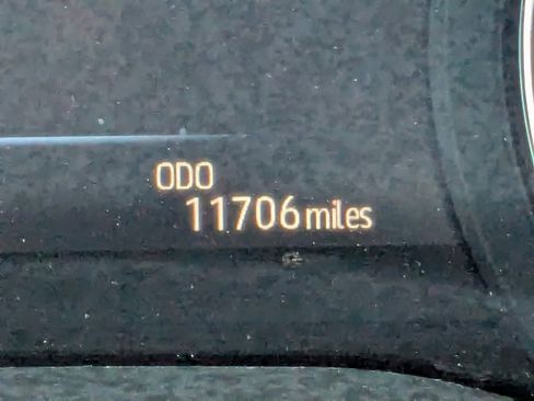 Used 2024 Toyota Sienna Platinum image 31