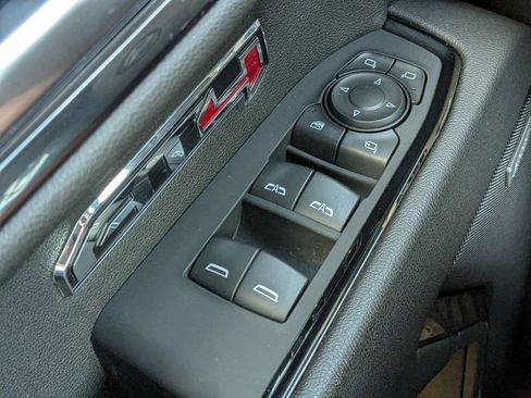 Used 2024 GMC Sierra 1500 AT4 w/ Technology Package image 31