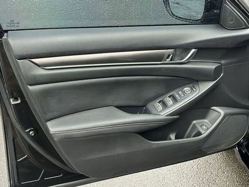Used 2020 Honda Accord Sport image 9