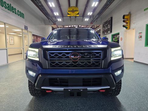 Used 2022 Nissan Frontier PRO-4X w/ Technology Package AWD/4WD image 3