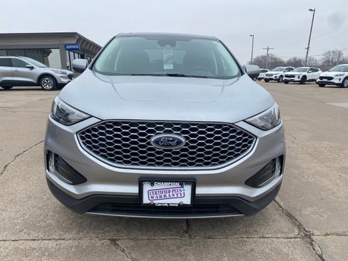 Used 2023 Ford Edge SEL w/ Convenience Package image 4