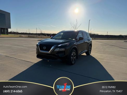 Used 2023 Nissan Rogue SV w/ SV Premium B Package FWD image 1