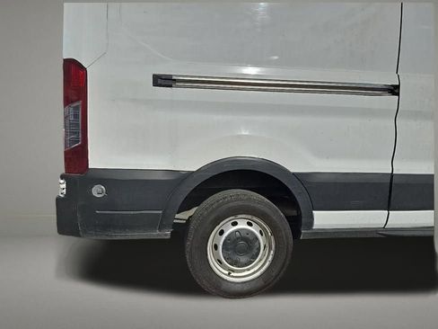 Used 2019 Ford Transit 250 148 Medium Roof image 9