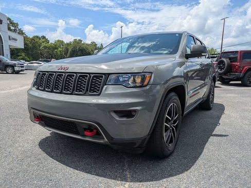 Used 2020 Jeep Grand Cherokee Trailhawk AWD/4WD image 9