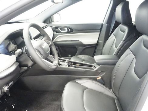 New 2026 Jeep Compass Limited image 30