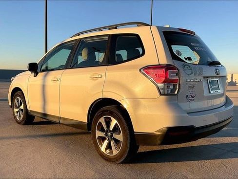 Used 2017 Subaru Forester 2.5i w/ Alloy Wheel Package image 6