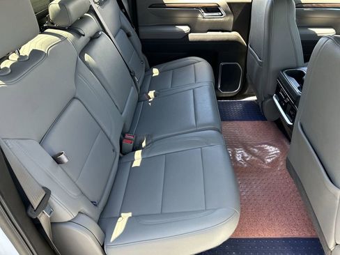 Used 2025 GMC Sierra 1500 SLT w/ SLT Premium Plus Package image 26