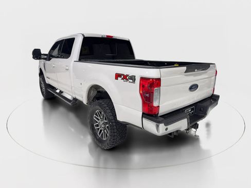 Used 2017 Ford F250 Lariat w/ Lariat Value Package image 9