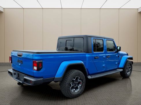 Used 2023 Jeep Gladiator Sport image 3