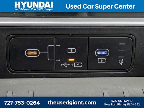Certified 2025 Hyundai Santa Fe SEL FWD image 30
