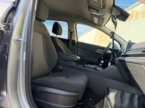 Used 2024 Kia Sportage LX image 13