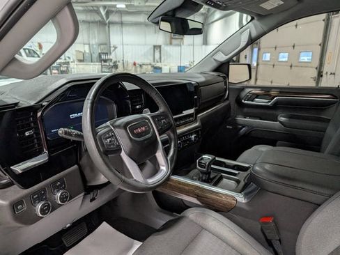 Used 2023 GMC Sierra 1500 Elevation w/ Preferred Package image 16