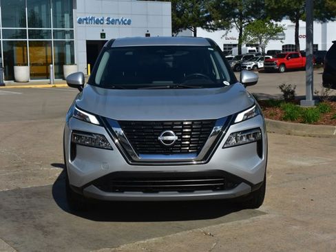 Used 2023 Nissan Rogue SV AWD/4WD image 2