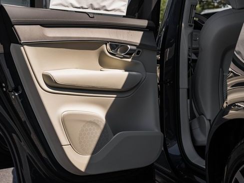 New 2026 Volvo XC90 B6 Ultra image 36