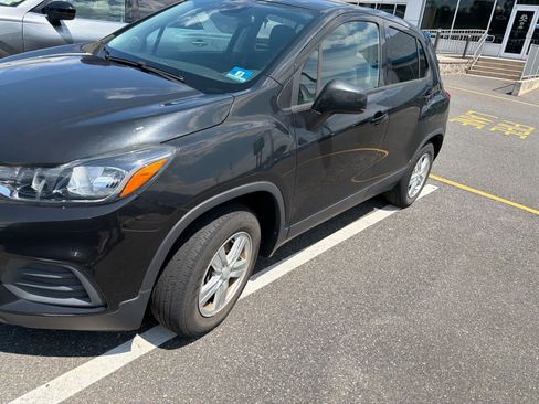 Certified 2020 Chevrolet Trax LS w/ Tint and Cruise Package AWD/4WD image 6
