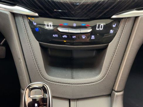 Certified 2025 Cadillac XT6 Premium Luxury image 17