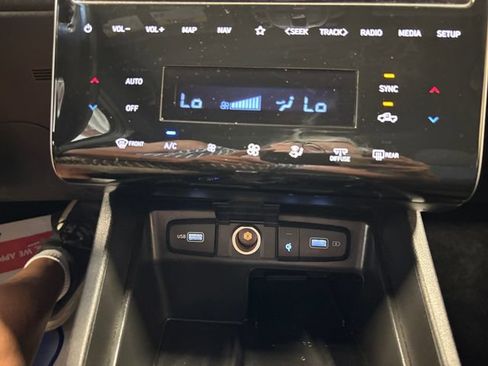 Used 2023 Hyundai Santa Cruz SEL Premium AWD/4WD image 22