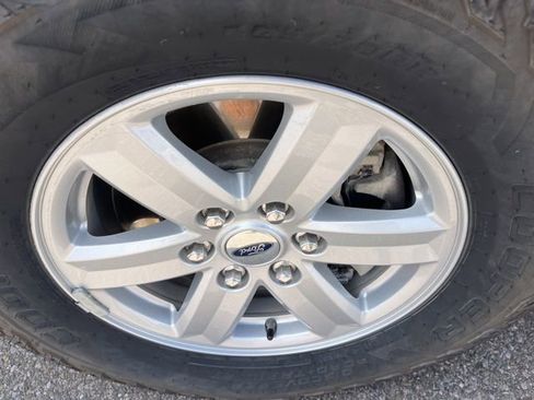 Used 2023 Ford F150 XLT image 9