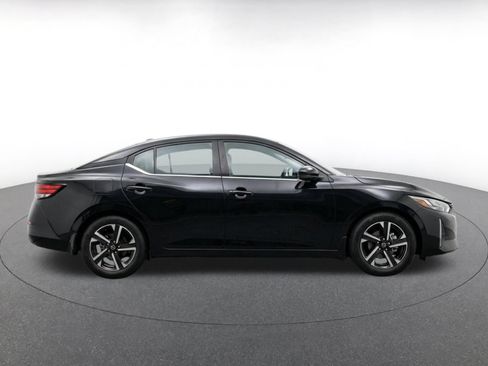 Used 2025 Nissan Sentra SV FWD image 11