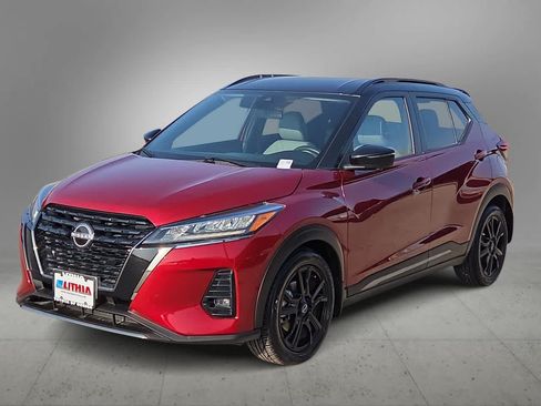 Used 2023 Nissan Kicks SR w/ SR Premium Package FWD image 1