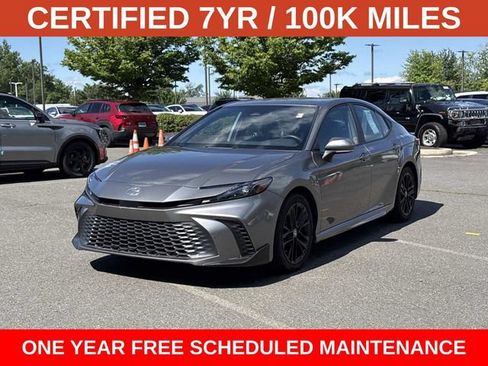 Used 2025 Toyota Camry SE FWD image 5