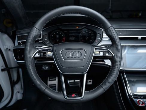 Used 2023 Audi S8 4.0 TFSI image 11