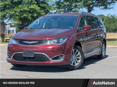 Used 2018 Chrysler Pacifica Touring-L w/ Advanced Safetytec Group