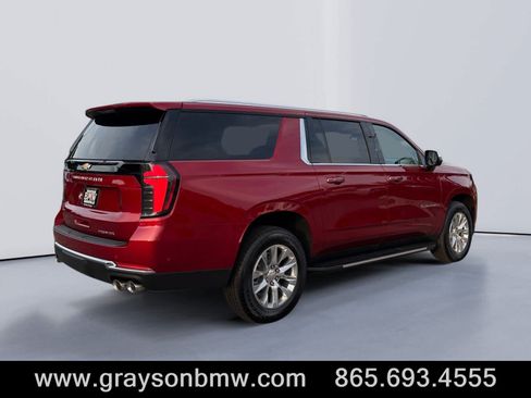 Used 2025 Chevrolet Suburban Premier w/ Sun And Tow Package AWD/4WD image 3