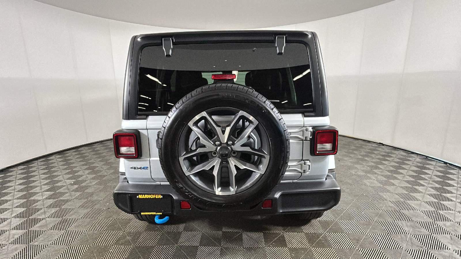 Used 2024 Jeep Wrangler Unlimited w/ Convenience Group AWD/4WD image 4