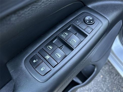 Certified 2020 Jeep Grand Cherokee Altitude image 16