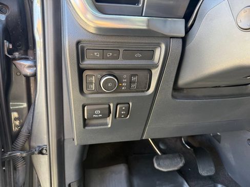Used 2022 Ford F150 Lariat w/ Equipment Group 502A High AWD/4WD image 12