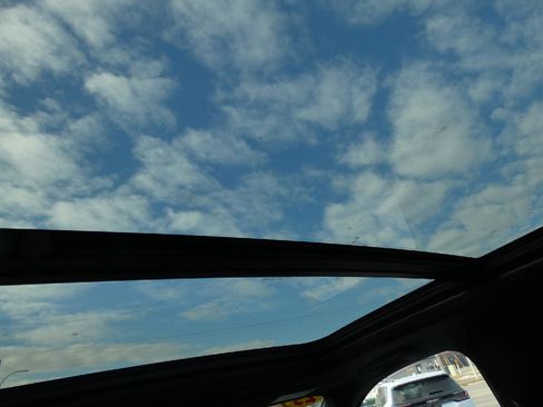 Used 2023 GMC Yukon XL Denali Ultimate image 15