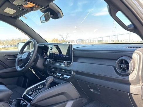 Used 2024 Chevrolet Colorado Trail Boss w/ Technology Package image 29