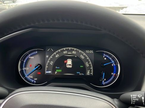 New 2025 Toyota RAV4 XLE Premium image 11