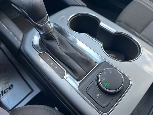 Used 2025 Chevrolet Blazer LT image 23