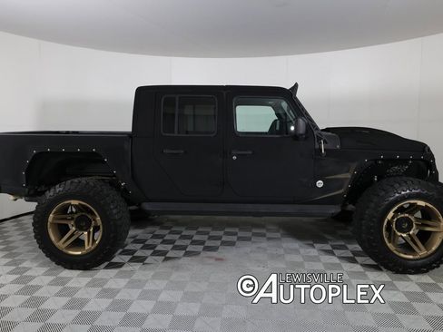 Used 2022 Jeep Gladiator Sport image 4