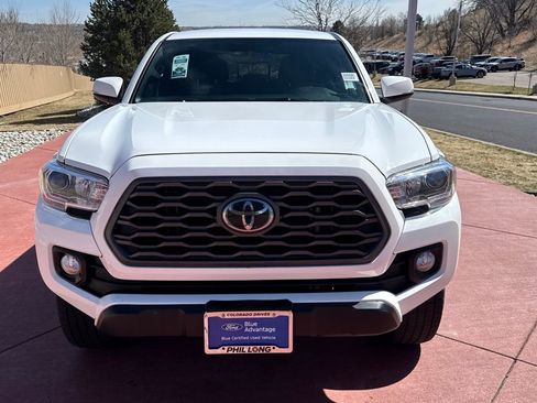 Used 2022 Toyota Tacoma TRD Off-Road w/ Technology Package image 2