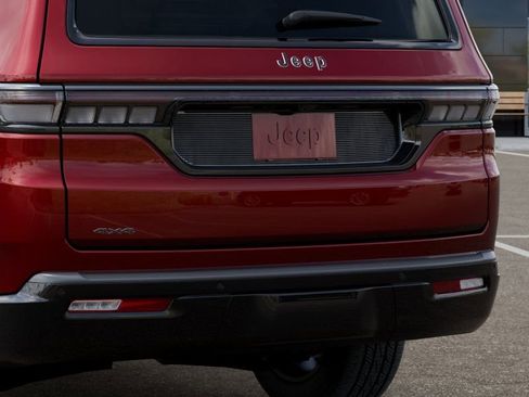 New 2026 Jeep Grand Wagoneer Limited AWD/4WD image 13