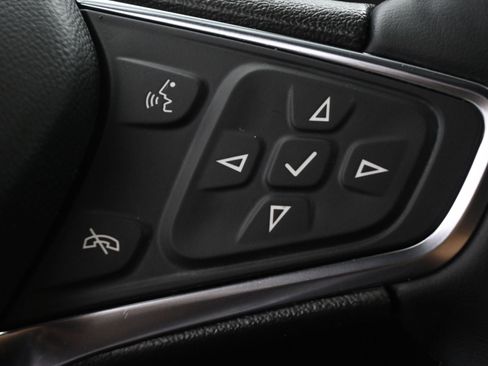 Used 2024 Chevrolet Equinox LT w/ LPO, Floor Liner Package FWD image 18