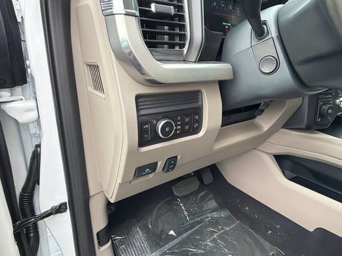 New 2026 Ford F250 Platinum w/ Platinum Plus Package AWD/4WD image 9