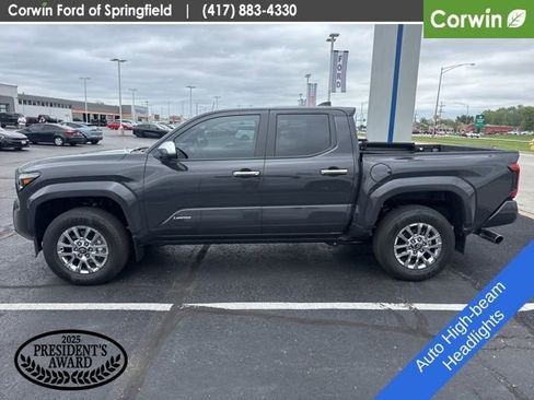 Used 2025 Toyota Tacoma Limited image 4