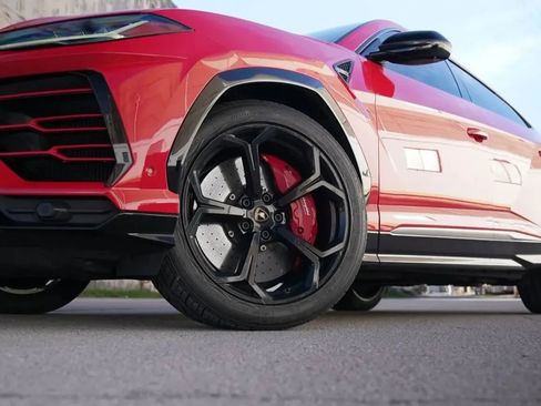 Used 2019 Lamborghini Urus image 9