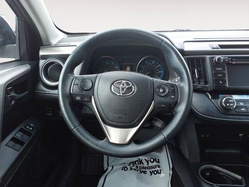 Used 2018 Toyota RAV4 XLE FWD image 12