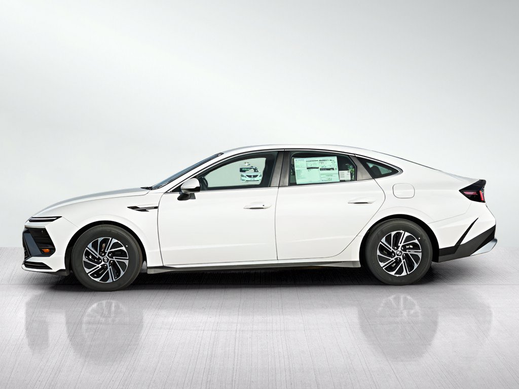 New 2026 Hyundai Sonata Blue FWD image 4