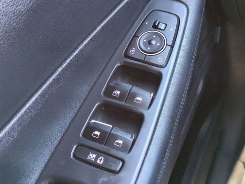 Used 2019 Hyundai Santa Fe SE image 22